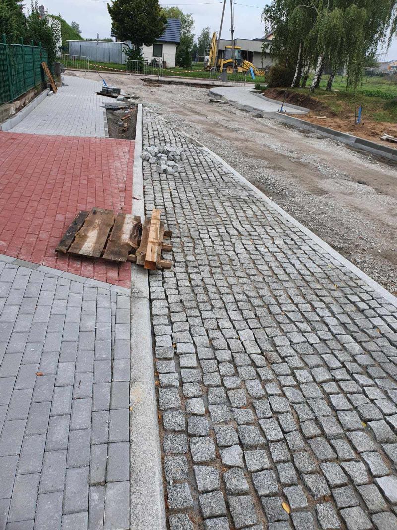 Zdjęcie z budowy drogi w Szczepanowie