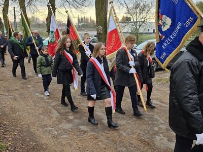 Zdjęcie z uroczystości 11 listopada 2023r. w Dąbrowie.