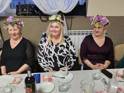 Zdjęcie z balu seniorów.