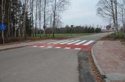 Chodnik przy drodze relacji Kańkowo Zawisty Podleśne [400x265]