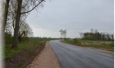 Droga w miejscowości Gostkowo [400x238]