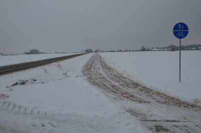 Chodnik przy drodze relacji Kańkowo Zawisty Podleśne [400x265]