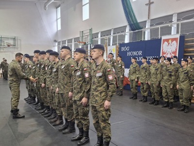 Ślubowanie klasy mundurowej w "Rubinku"