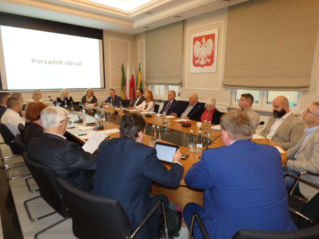 VIII Sesja Rady Powiatu w Ostrowi Mazowieckiej