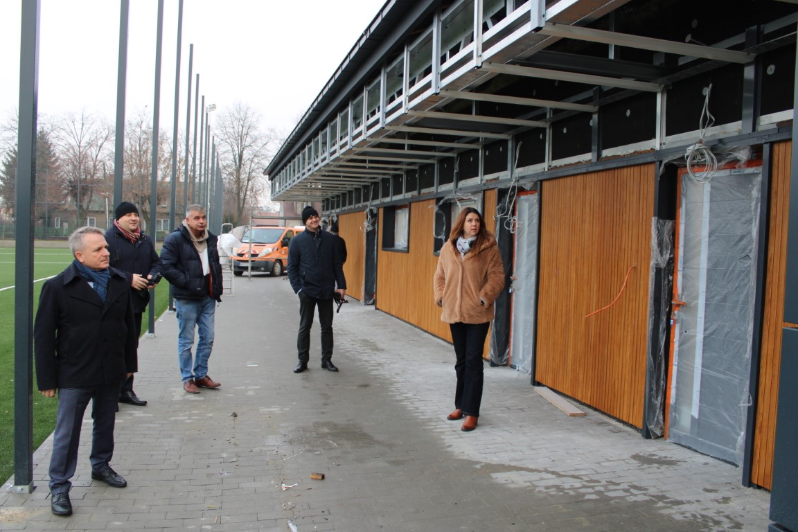 Zakończono kolejny etap prac przy przebudowie boiska i budowie zaplecza sanitarno - szatniowego