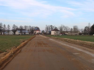 Trwają roboty budowlane przy rozbudowie drogi powiatowej