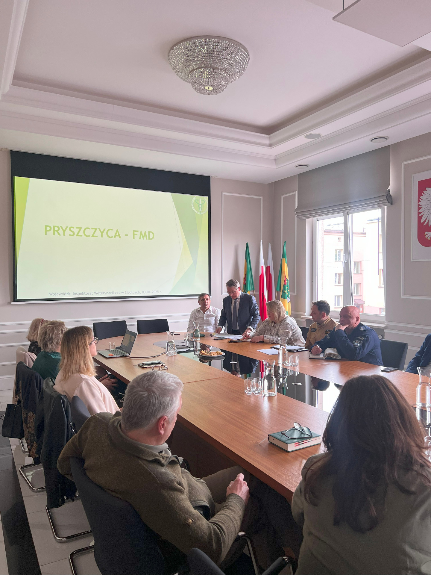 📣POSIEDZENIE OSTROWSKIEGO POWIATOWEGO ZESPOŁU ZARZĄDZANIA KRYZYSOWEGO – PRYSZCZYCA
