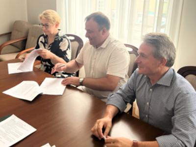 Umowa na modernizację budynku Bursy Szkolnej w Ostrowi Mazowieckiej podpisana!