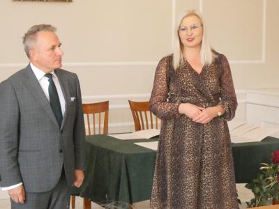 Od lewej: Starosta ostrowski Jerzy Bauer, Przewodnicząca rady Powiatu w Ostrowi Mazowieckiej Dorota Subda 