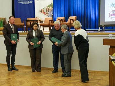 „Kształtowanie tożsamości lokalnej – zasoby kulturowe Ziemi Ostrowskiej”