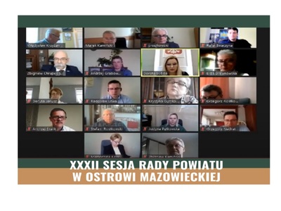 Radni powiatowi podczas obrad