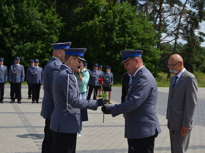 Komendant Powiatowy Policji w Ostrowi Mazowieckiej gratuluje laureatom Konkursu Policjant Roku Powiatu Ostrowskiego 2021 