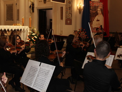 Grają muzycy Litewskiej Orkiestry Kameralnej