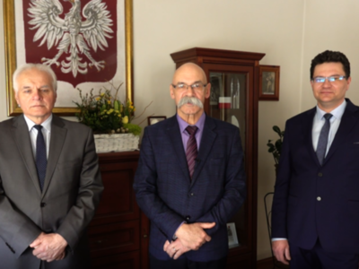 Wicestarosta Józef Rostkowski, Starosta Ostrowski Zbigniew Chrupek, Członek Zarządu Powiatu Grzegorz Zbigniew Nadratowski