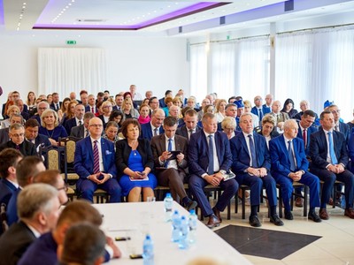 Zaproszeni goście podczas XLVIII Sesji Rady Powiatu w Ostrowi Mazowieckiej 
