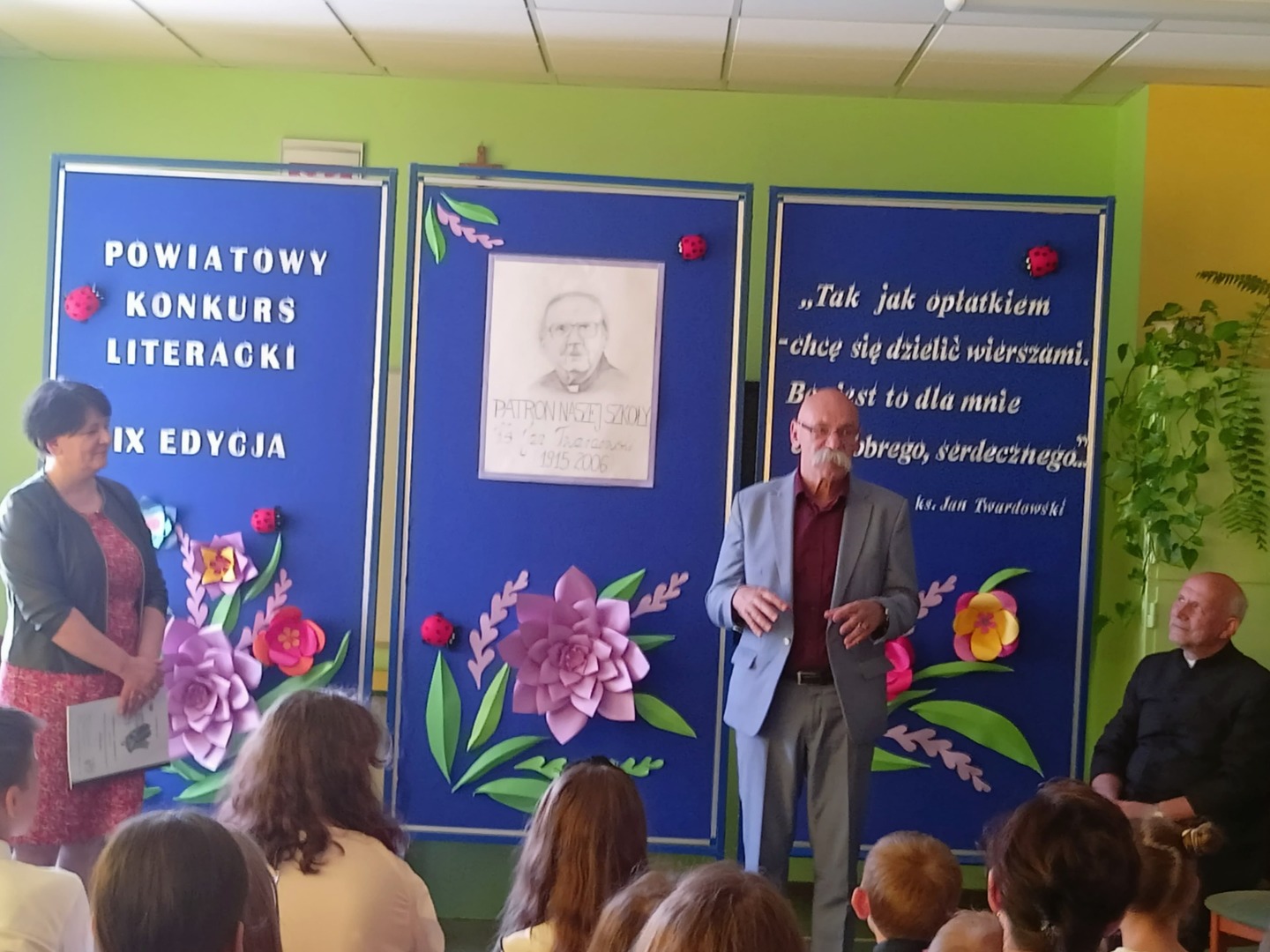 przemawia starosta ostrowski