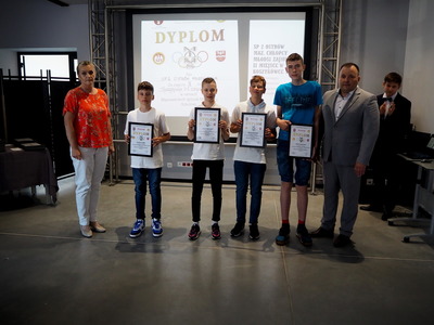 rozdanie dyplomów
