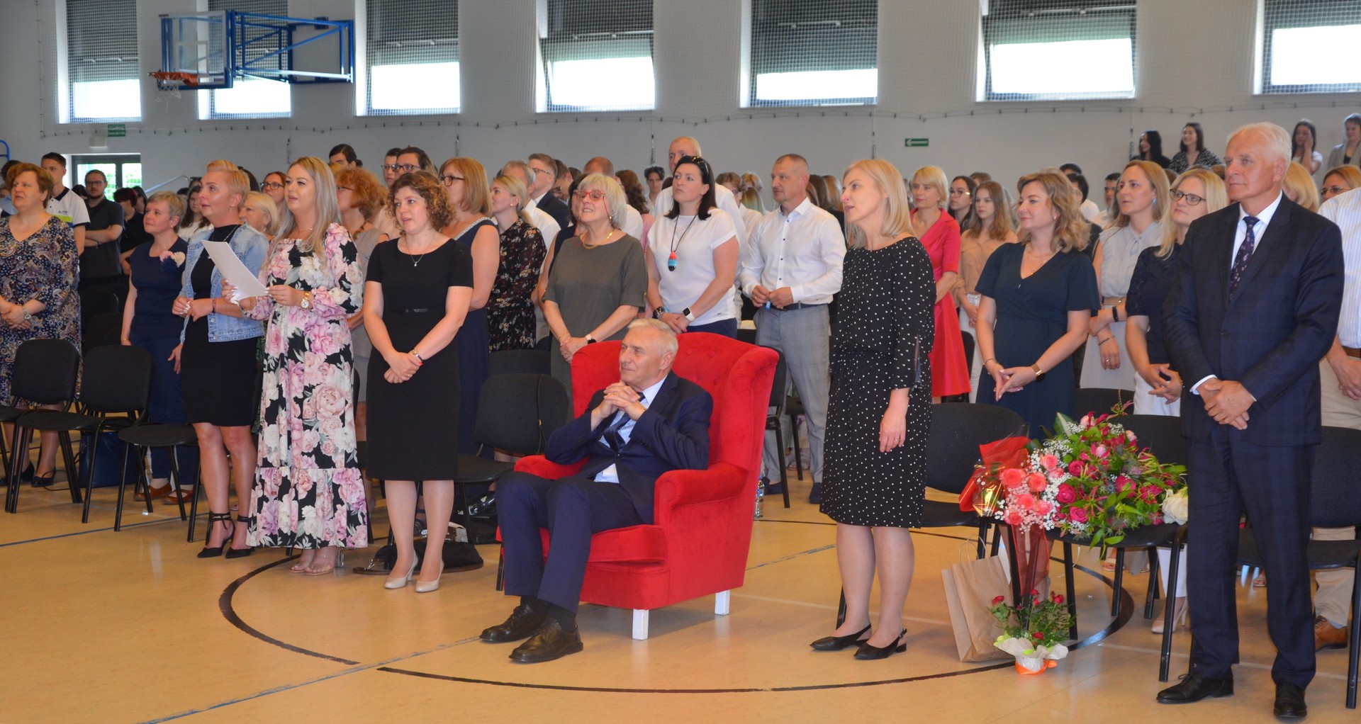 wspólne zdjęcie uczestników uroczystości