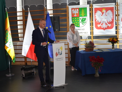 Przemówienie Dyrektora szkoły Piotra Siwka 