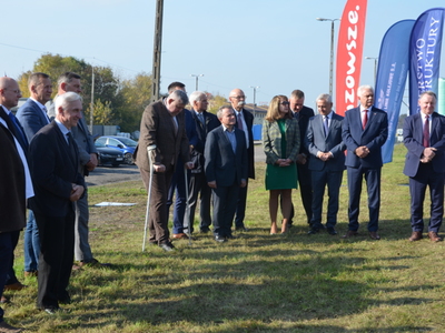 Podpisanie umów na realizację projektów z Rządowego Programu Uzupełniania Lokalnej i Regionalnej Infrastruktury Kolejowej Kolej Plus
