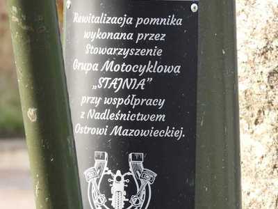 uroczystość osłonięcia głazu