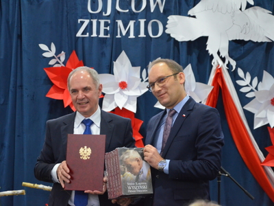 Uroczystość w ZS Nr 2 w Ostrowi Mazowieckiej
