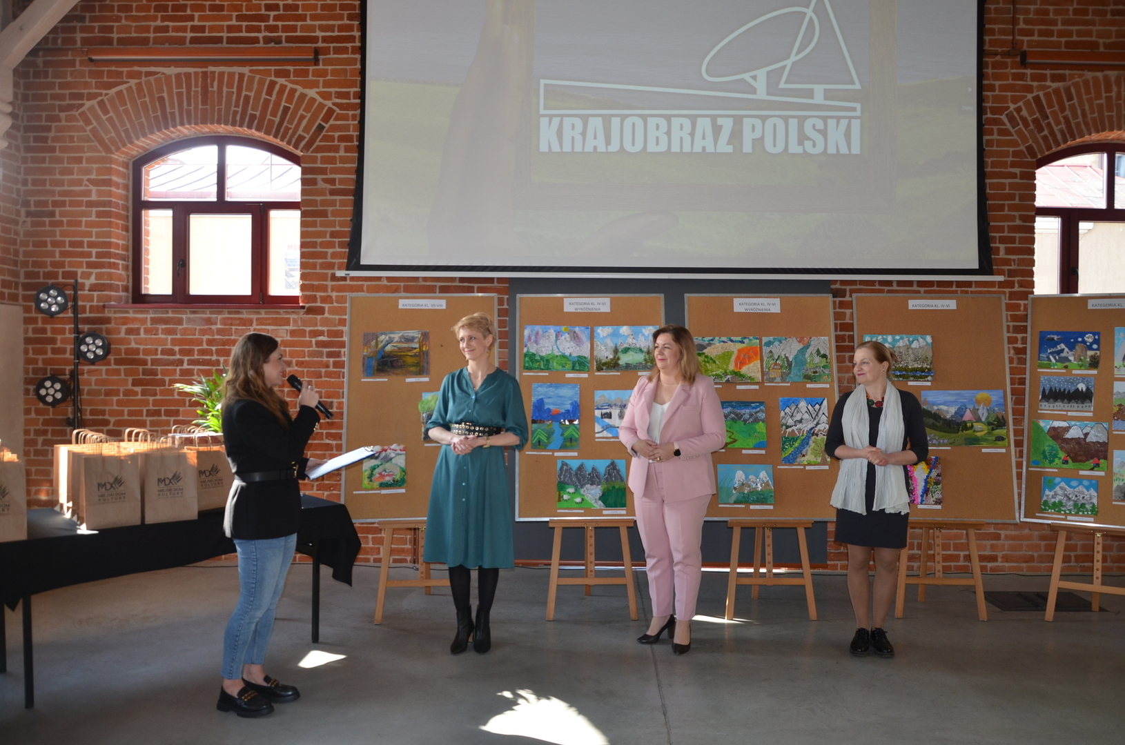 Wręczenie nagród w konkursie plastycznym 