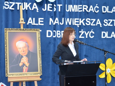 uroczysta konferencja w ZS nr 2 w Ostrowi Mazowieckiej