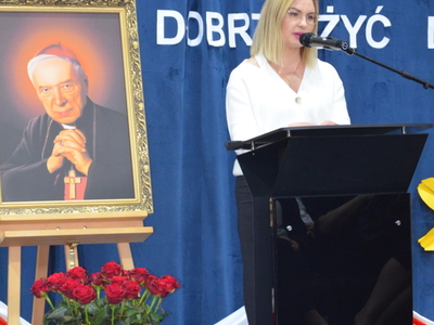 uroczysta konferencja w ZS nr 2 w Ostrowi Mazowieckiej