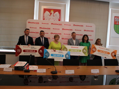 Podpisanie umów na realizację inwestycji przy wsparciu Samorządu Województwa Mazowieckiego