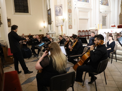 koncert w wykonaniu Filharmonii Kameralnej w Łomży