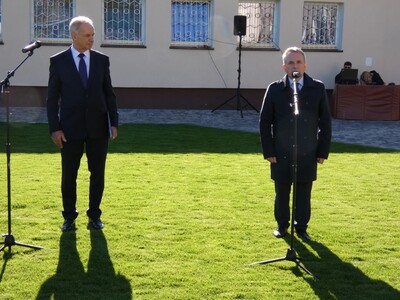 odbiór inwestycji pn. „Zagospodarowanie terenu przy Zespole Szkół Nr 2 w Ostrowi Mazowieckiej”. 