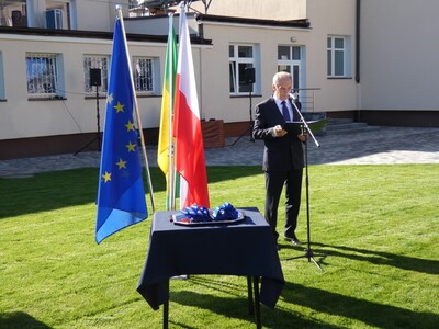 odbiór inwestycji pn. „Zagospodarowanie terenu przy Zespole Szkół Nr 2 w Ostrowi Mazowieckiej”. 