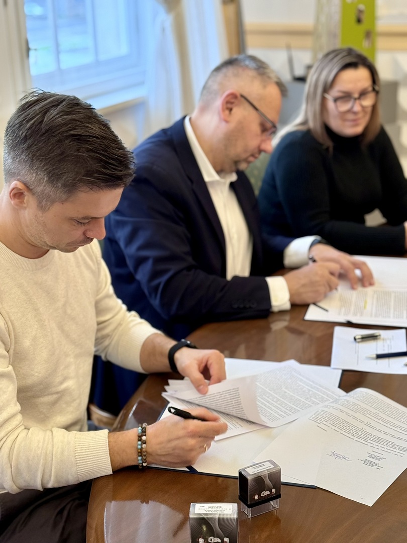 Podpisaliśmy umowę z wykonawcą na remont drogi do Lubiechowa