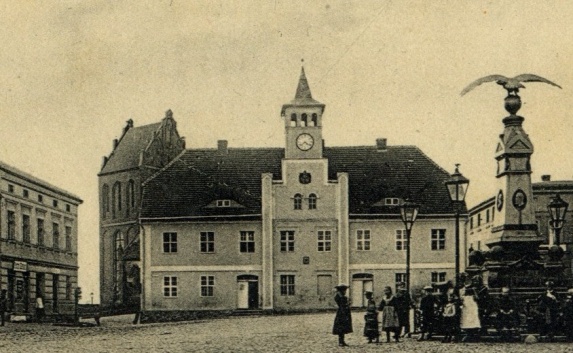 Historia Karlina