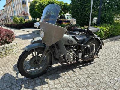 Zdjęcie przedstawia uczestników Motomajówki
