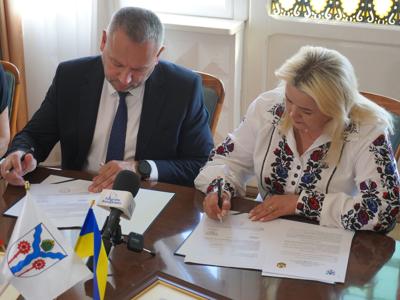 podpisanie umowy partnerskiej