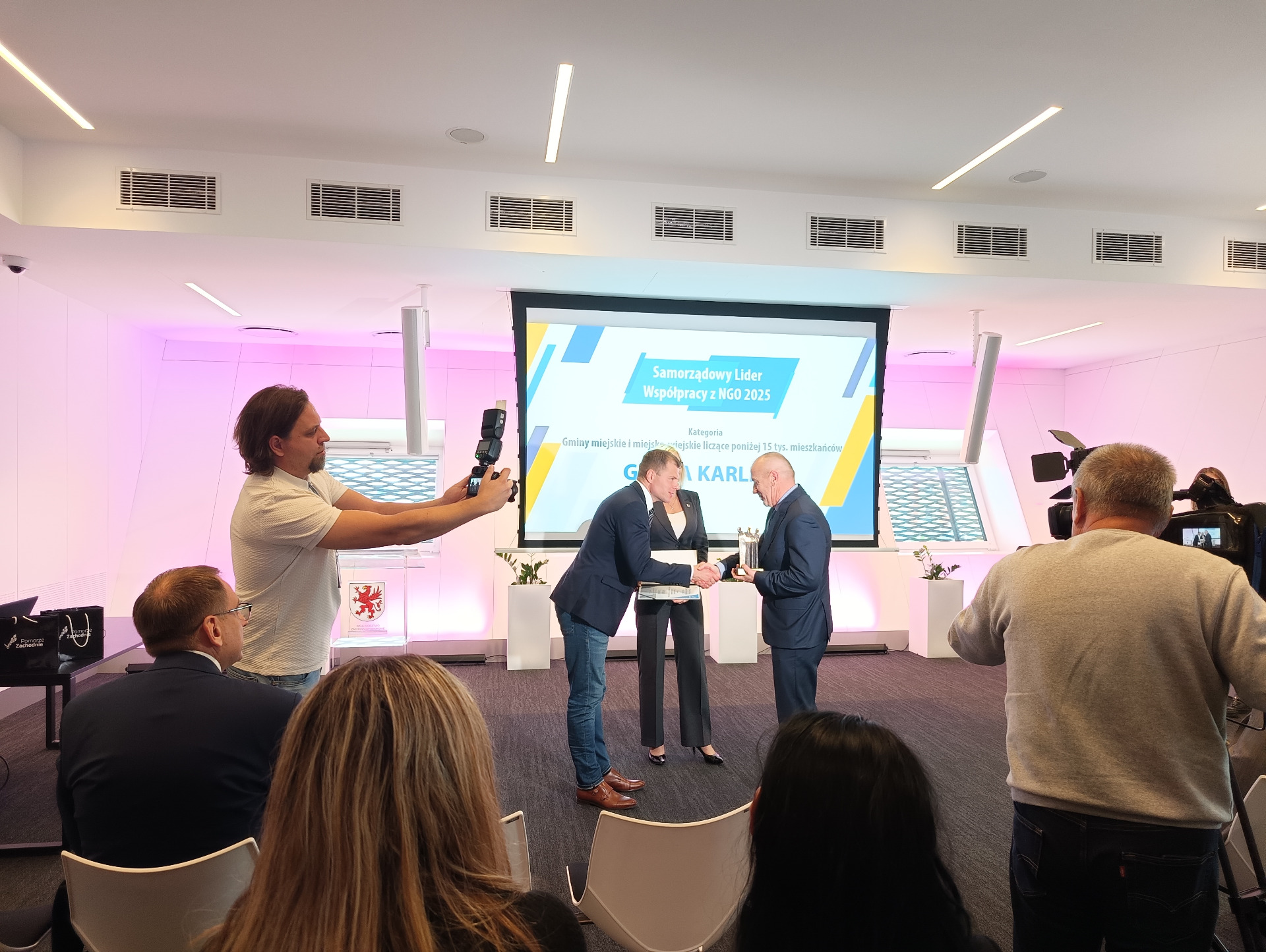 Gmina Karlino została nagrodzona w konkursie organizowanym przez Marszałka Województwa Zachodniopomorskiego „Samorządowy Lider Współpracy z NGO 2025