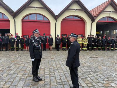 Uroczyste przekazanie nowego wozu strażackiego dla OSP Karlino