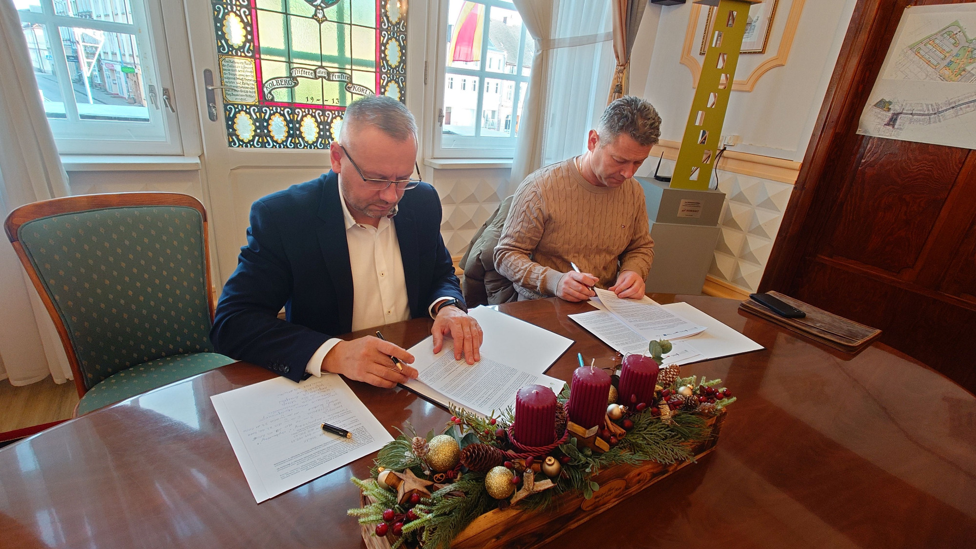 podpisanie umowy na małą retencję