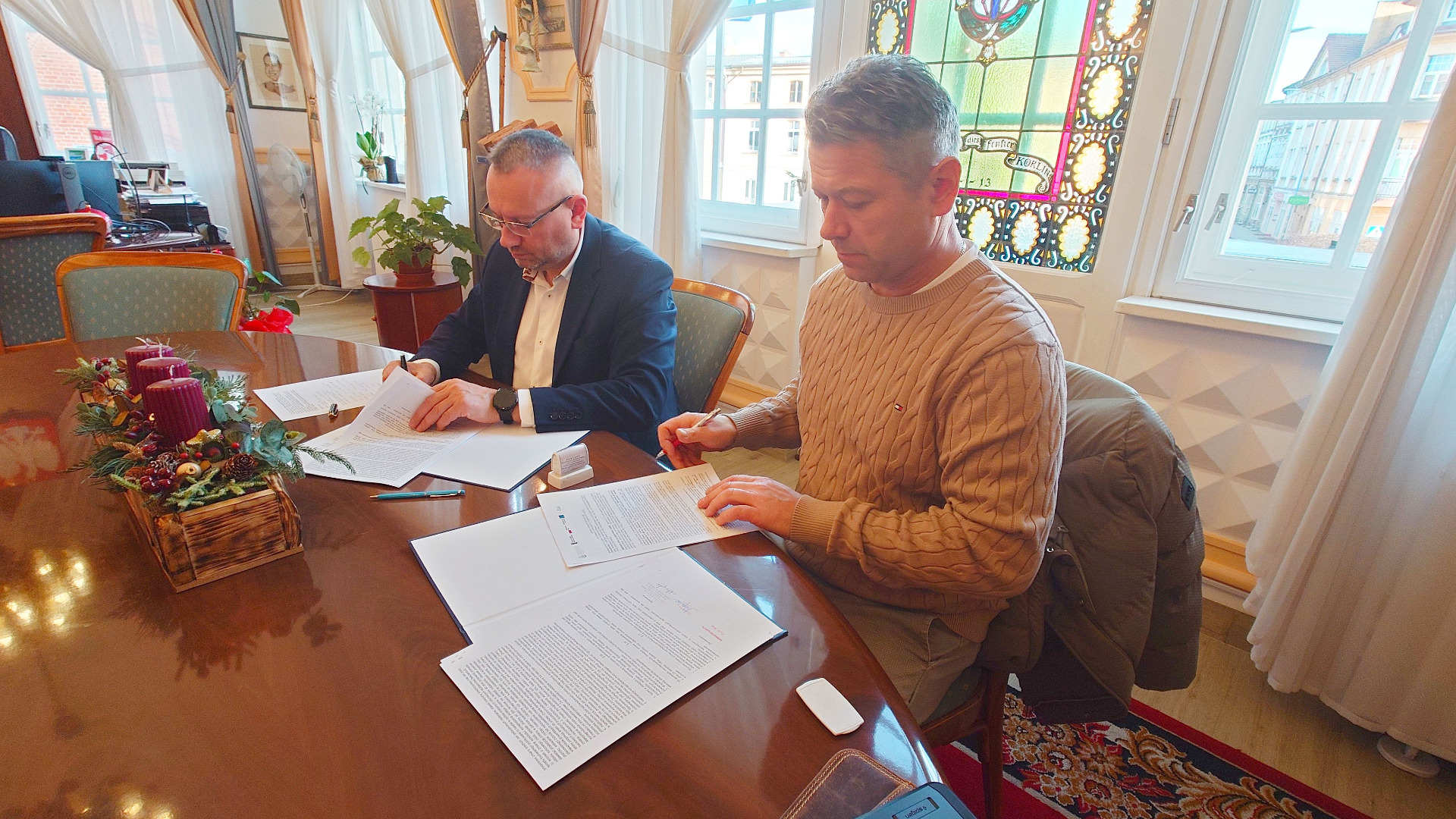 podpisanie umowy na małą retencję