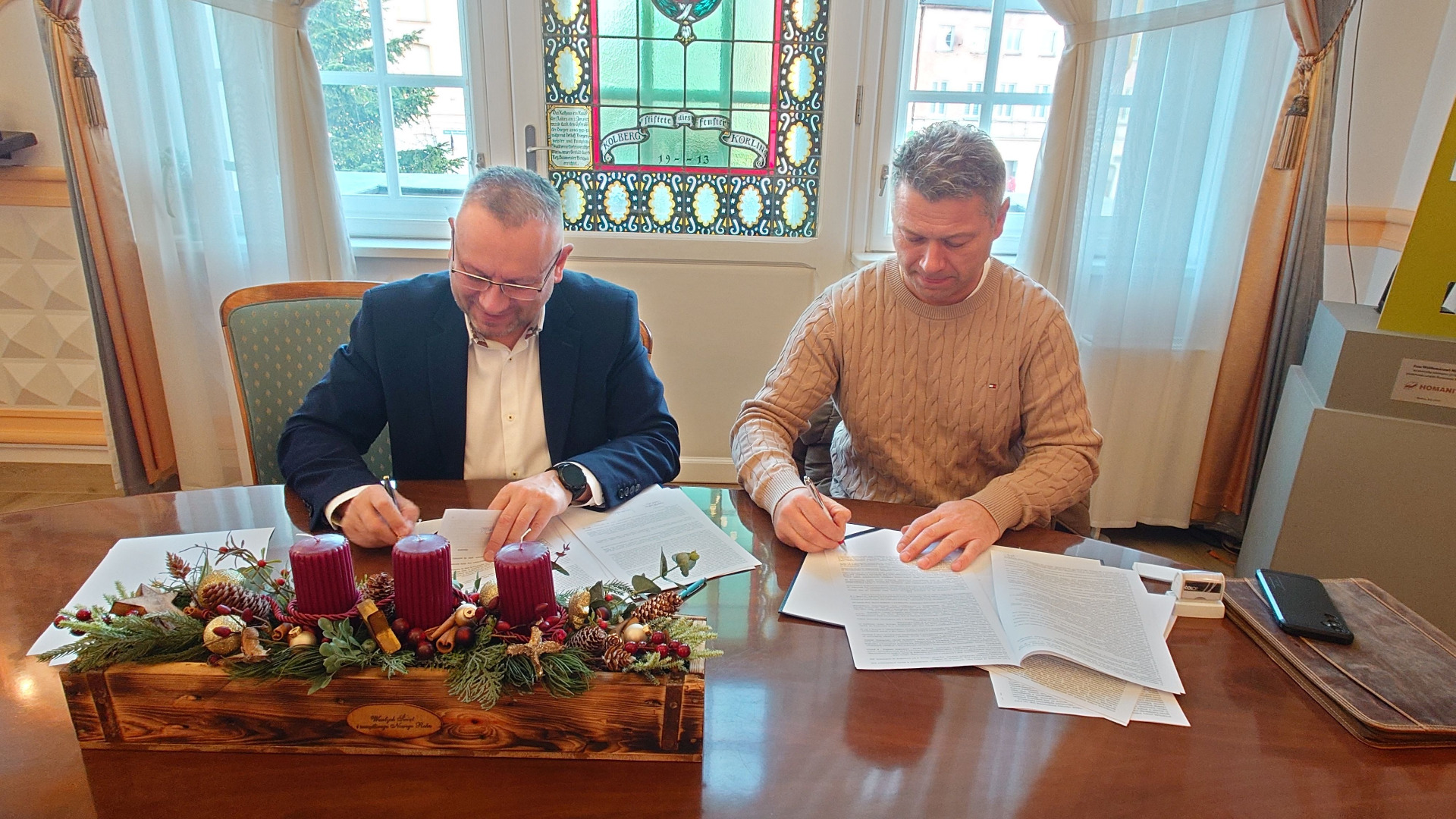 podpisanie umowy na małą retencję