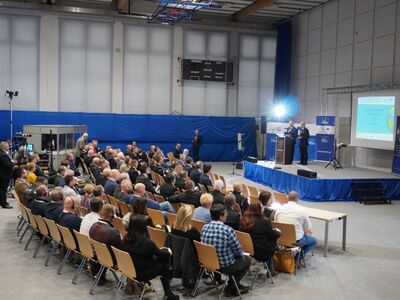 zdjęcie konferencja