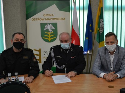 Strażacy OSP podpisali umowy na dofinansowanie ze środków Funduszu Przeciwdziałania COVID-19