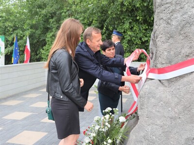 Uroczystość odsłonięcia Pomnika w Kozikach
