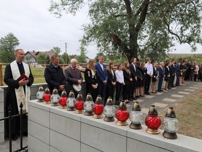 Uroczystość odsłonięcia Pomnika w Kozikach