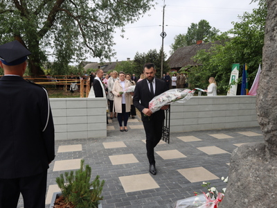 Uroczystość odsłonięcia Pomnika w Kozikach