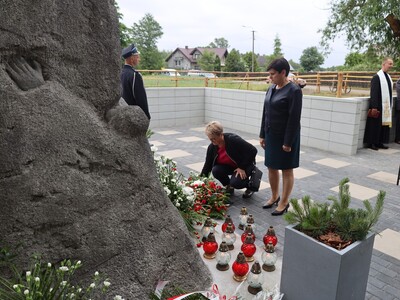 Uroczystość odsłonięcia Pomnika w Kozikach