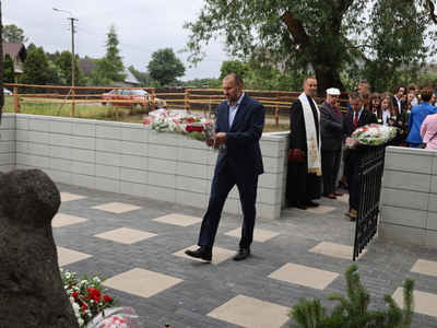 Uroczystość odsłonięcia Pomnika w Kozikach